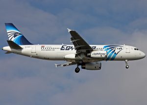 EgyptAir_Airbus_A320_(SU-GCC)_on_finals_at_Ataturk_Airport